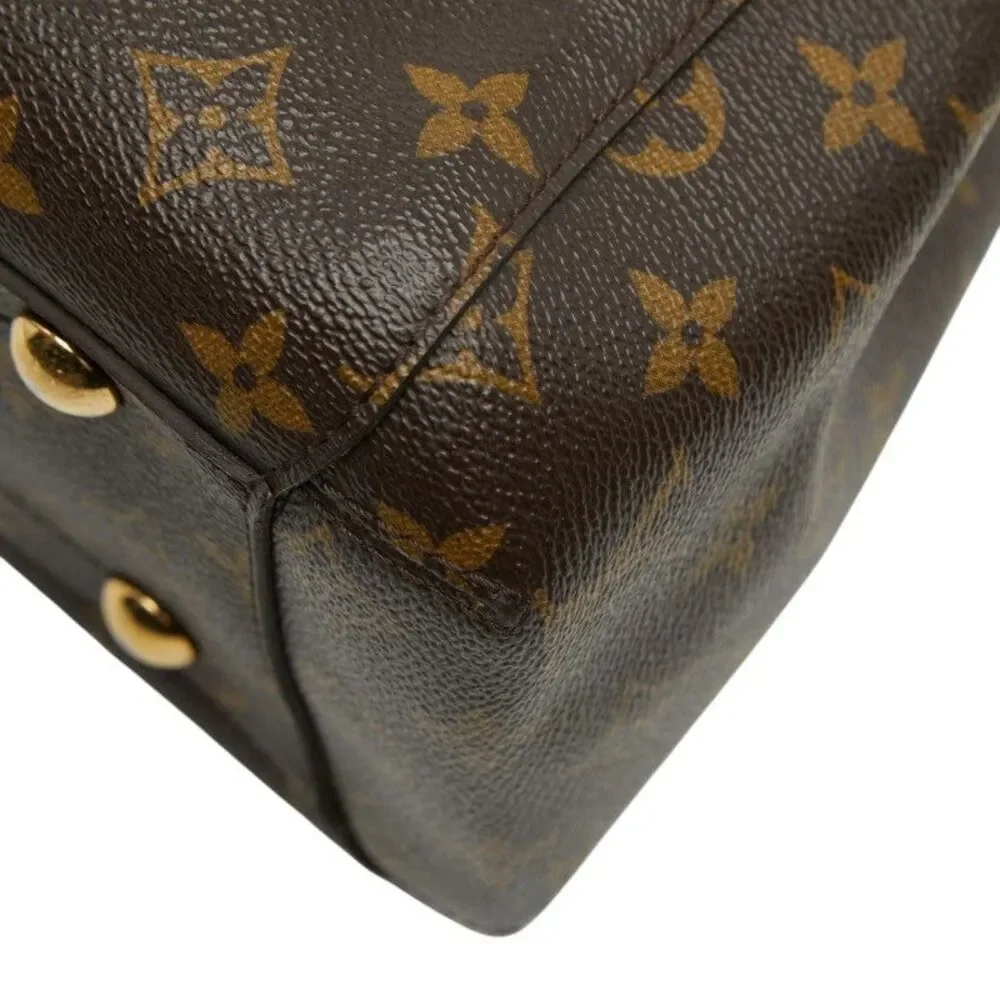 Louis Vuitton Montaigne MM Handbag